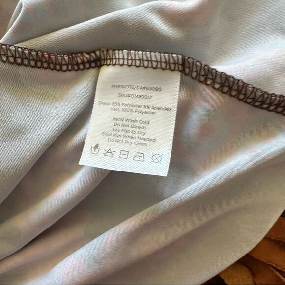 Spirit Halloween Brown Psychedelic Hippie Costume - Women M -Woodstock Halloween - Picture 6 of 6